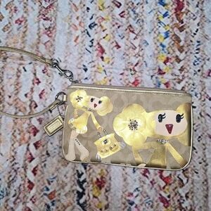 Coach Poppy Goldy Wristlet